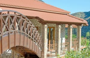 thumbnail: Exterior