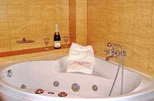 thumbnail: Jetted tub