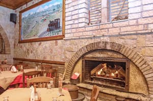 thumbnail: Restaurant