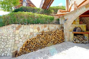 thumbnail: Property grounds