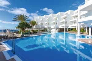 thumbnail: Outdoor pool