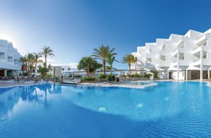 thumbnail: Outdoor pool
