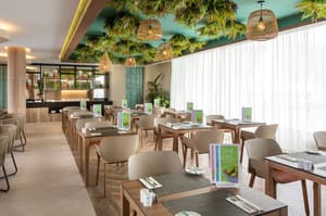 thumbnail: Restaurant