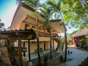 thumbnail: Property grounds