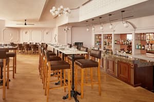 thumbnail: Restaurant
