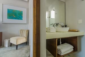 thumbnail: Bathroom sink