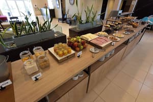 thumbnail: Breakfast area