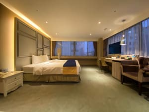 thumbnail: Room