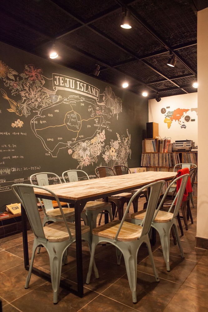 Coffee shop