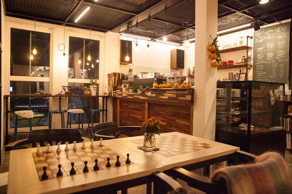 Coffee shop