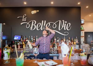 thumbnail: Bar (on property)