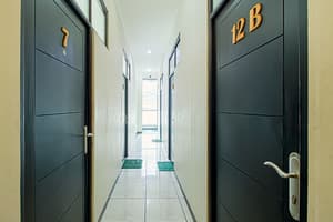 thumbnail: Hallway