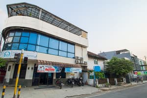 thumbnail: Exterior