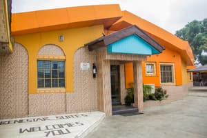 thumbnail: Front of property
