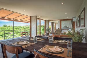 thumbnail: Dining room