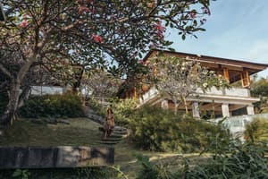 thumbnail: Garden view