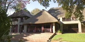 thumbnail: Front of property