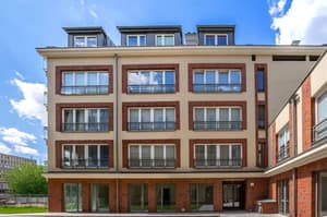 thumbnail: Front of property