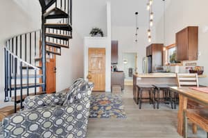 thumbnail: Living area