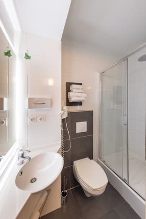 thumbnail: Bathroom