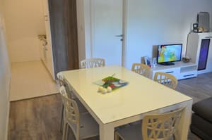thumbnail: In-room dining