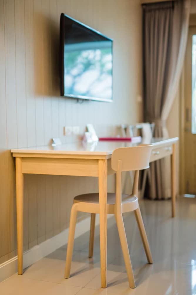 In-room business center