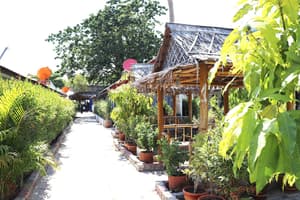 thumbnail: Courtyard