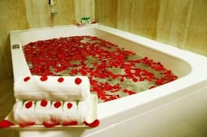 thumbnail: Jetted tub