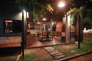 thumbnail: Lobby sitting area