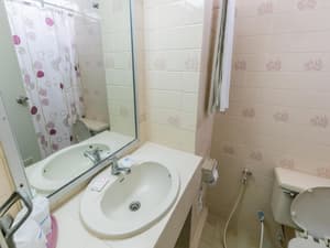 thumbnail: Bathroom