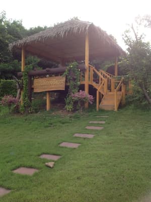 thumbnail: Exterior