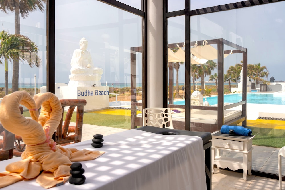 Massage in accommodation