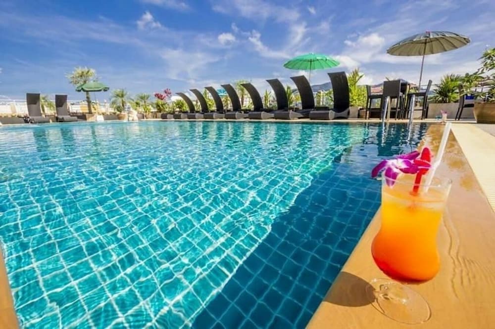 Rooftop pool