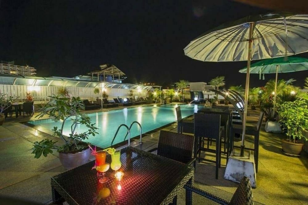 Rooftop pool