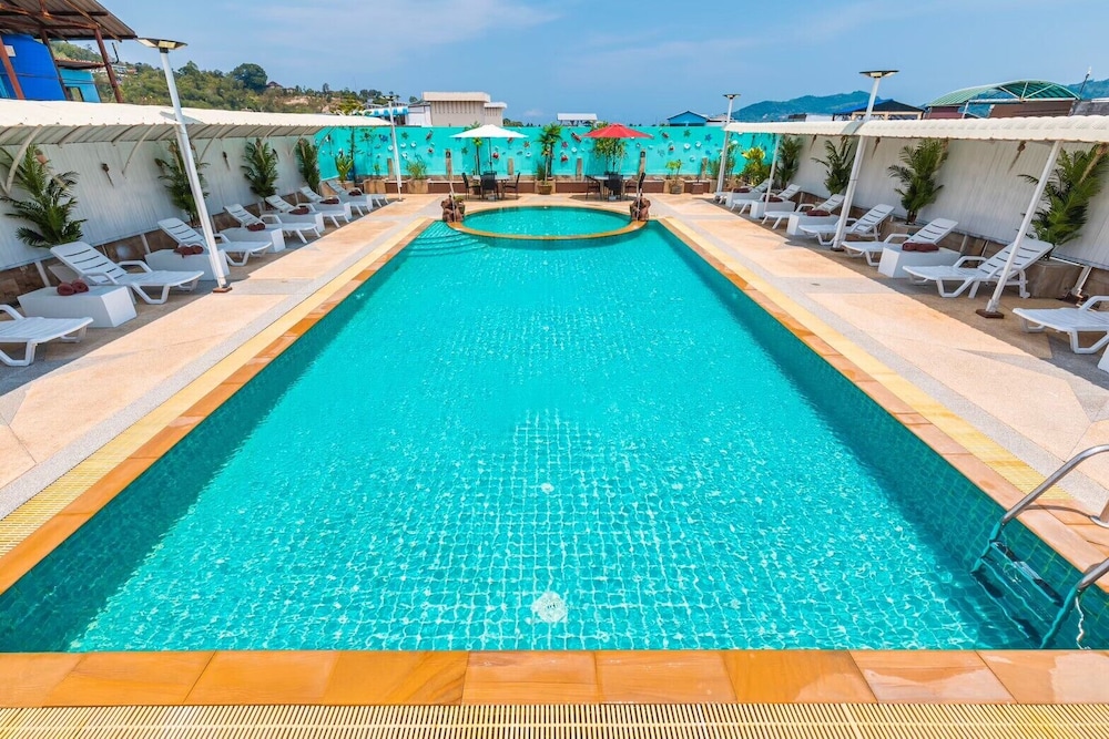 Rooftop pool