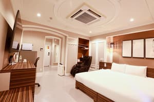 thumbnail: Room