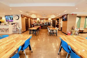 thumbnail: Snack bar