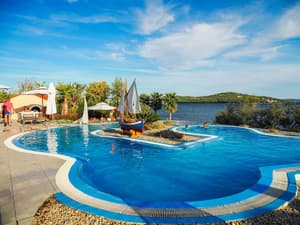 thumbnail: Pool
