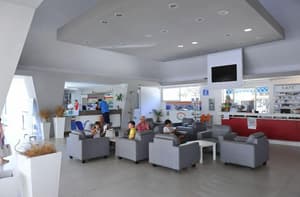 thumbnail: Lobby lounge
