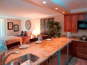 thumbnail: Dining
