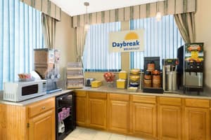 thumbnail: Breakfast area