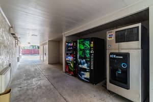 thumbnail: Vending machine