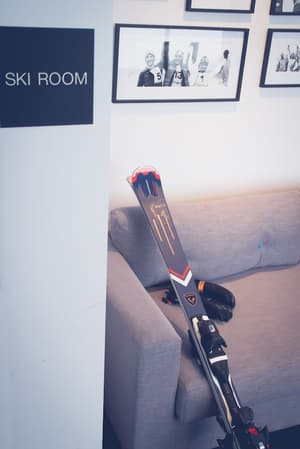 thumbnail: Skiing