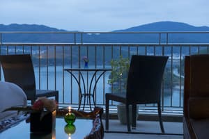 thumbnail: Balcony