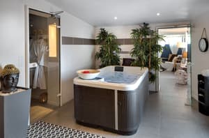 thumbnail: Spa