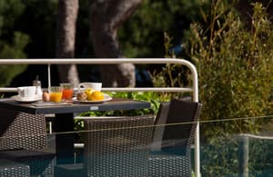 thumbnail: Outdoor dining