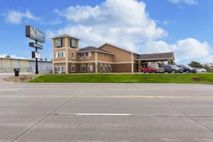 thumbnail: Exterior