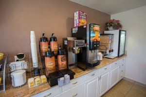thumbnail: Breakfast area