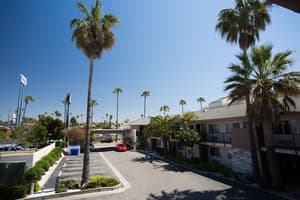 thumbnail: Front of property