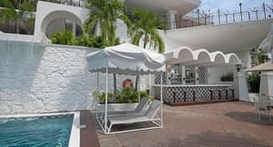 thumbnail: Exterior